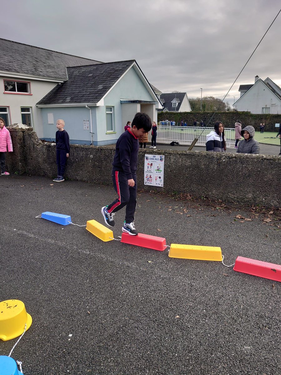 4thSAttracta's tweet photo. A big thank you to the TY students who set up obstacle courses for us at break time! @ActiveFlag https://t.co/5cvyiwpgHx