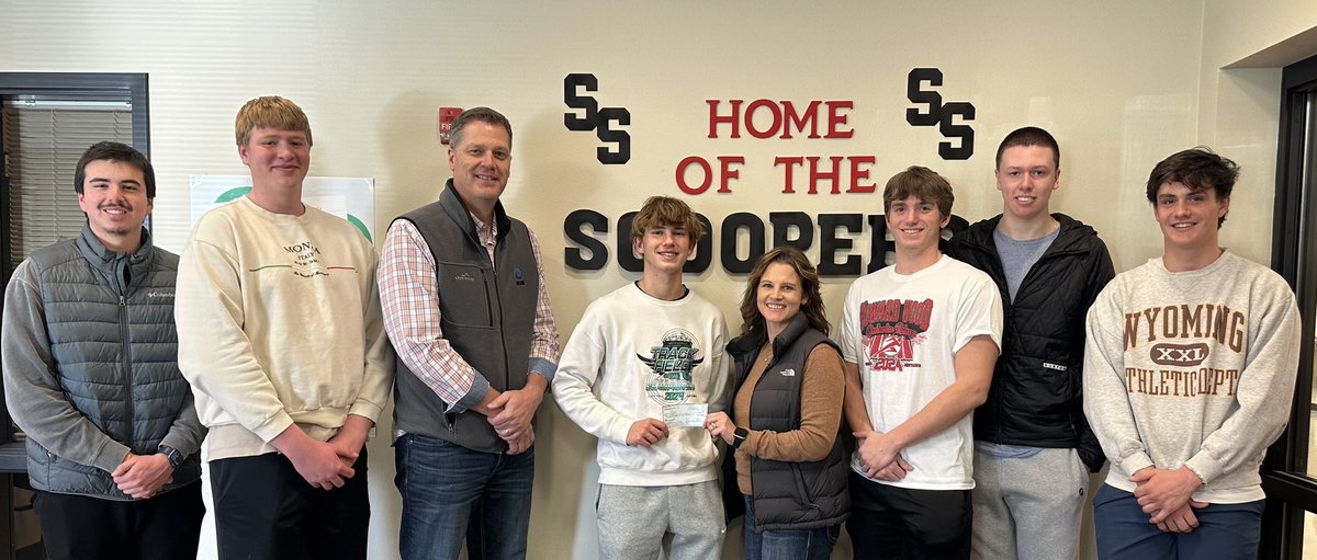 SBHSBoosterclub's tweet image. Booster Club team donations - Receiving funds were Track &amp;amp; Field $5000 towards a new High Jump pit, Boys &amp;amp;  Girls Wrestling $10,000 for new Floor Mats &amp;amp; Boys Basketball $2000 for new summer/practice jerseys.  Fund requests by sport may be submitted in March and October of each yr