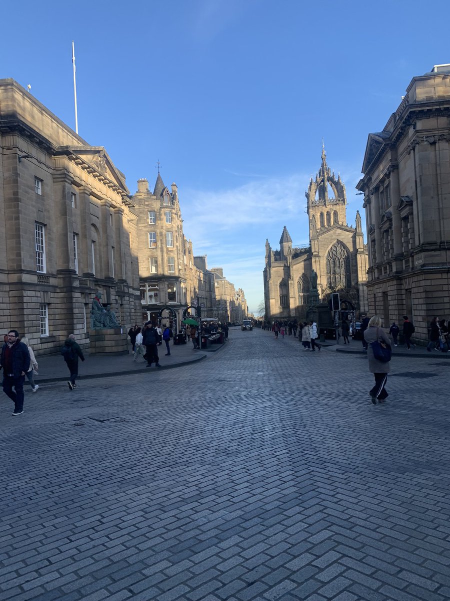 Our annual court trip today was an excellent, sunny day out, with the AH and Higher Mods s6 girls- we had a brilliant time at the Sheriff court this morning and a walk around the Supreme Court, high court and the beautiful sights down the Royal Mile 🏴󠁧󠁢󠁳󠁣󠁴󠁿 ☀️ ☺️ <a href="/rosshigh/">Ross High School</a>