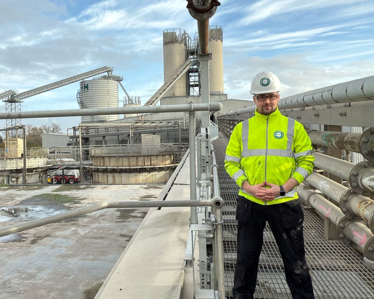 👷‍♂️ Our brilliant apprentice, Alex Whinfrey-Gibson, has saved employer <a href="/CelconBlocks/">H + H UK Limited</a> 86 per cent on pump costs.

Tackling what was "a complex problem to solve", Alex optimised operations by reducing water usage, repair costs &amp; downtime. 📉

Read more 👉 bit.ly/3Z7A21l