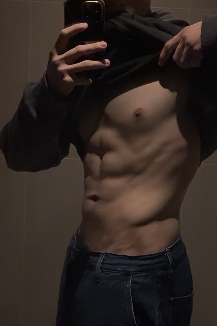 Day14
明天耶誕城開了呢 我可以當攝影師 拍照不用錢 刪一張五十 歡迎預約