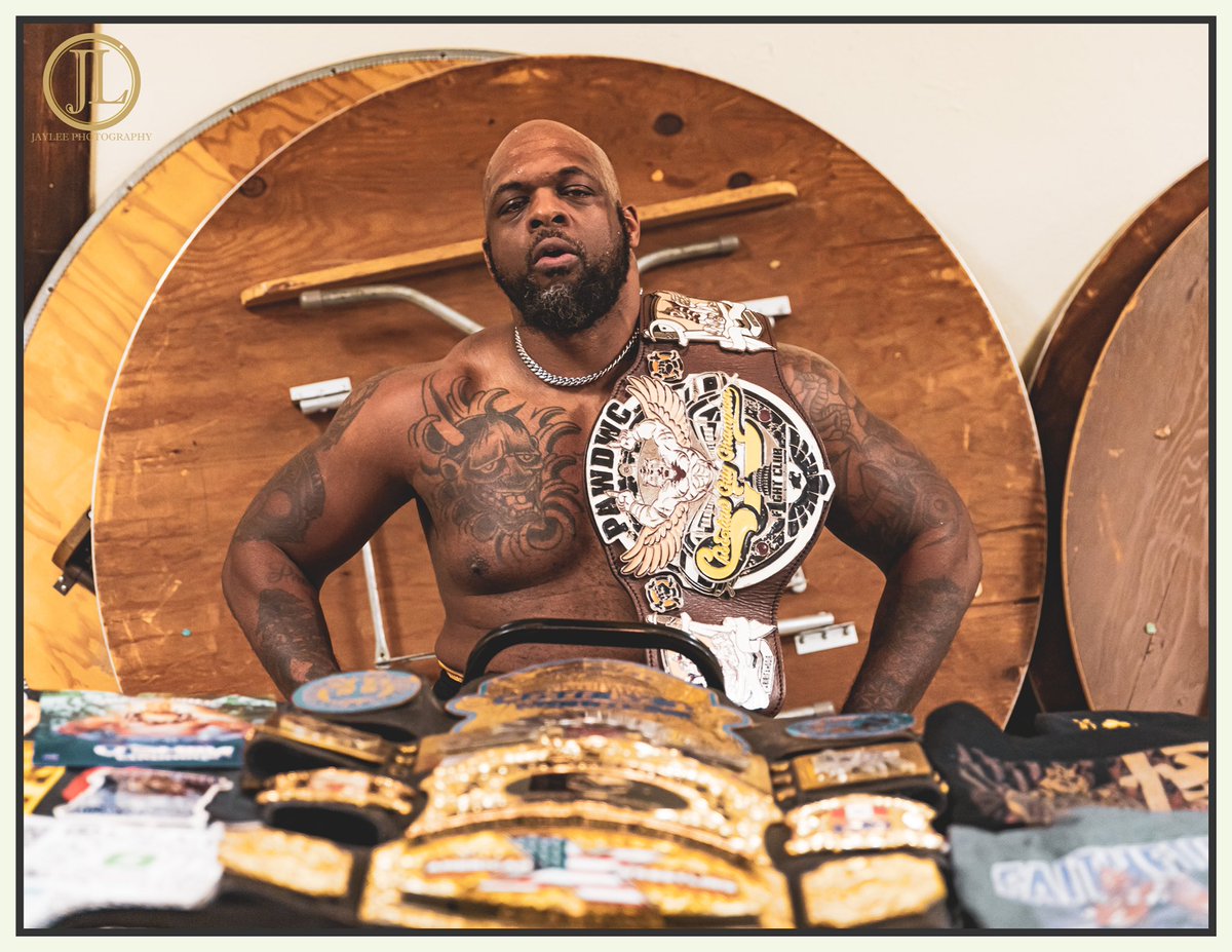 𝔗𝔥𝔢 𝔒𝔫𝔢 𝔗ℜ𝔘 𝔎𝔞𝔦𝔧𝔲 tweet media