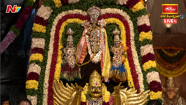 BhakthiTVorg's tweet photo. కోటిదీపోత్సవం-2024 6వ రోజు  ఉత్సవంలో భాగంగా ధర్మపురి శ్రీలక్ష్మీనృసింహస్వామి కల్యాణోత్సవం

Watch Live ► https://t.co/I51iktKFiG

#BhakthiTV #Kotideepotsavam2024 #NTVTelugu #Hyderabad #Karthikamasam #Kotideepotsavam #కోటిదీపోత్సవం2024 #కోటిదీపోత్సవం https://t.co/0EG2LFBeeP