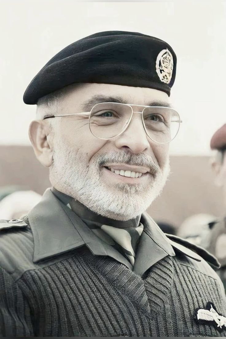 محمد خير القور (@jy1raxbqaw8nzfp) on Twitter photo وأوصى بالأردن أمانةً عند الشعب ، وردد مرارًا " تركت لكم الأردن أمانة في أعناقكم فحافظوا عليه ولا تخونوه ….ولا تخذلوا الوطن فيخذلكم "
<a href="/KingAbdullahII/">عبدالله بن الحسين</a> وأوصى بالأردن أمانةً عند الشعب ، وردد مرارًا " تركت لكم الأردن أمانة في أعناقكم فحافظوا عليه ولا تخونوه ….ولا تخذلوا الوطن فيخذلكم "
<a href="/KingAbdullahII/">عبدالله بن الحسين</a>