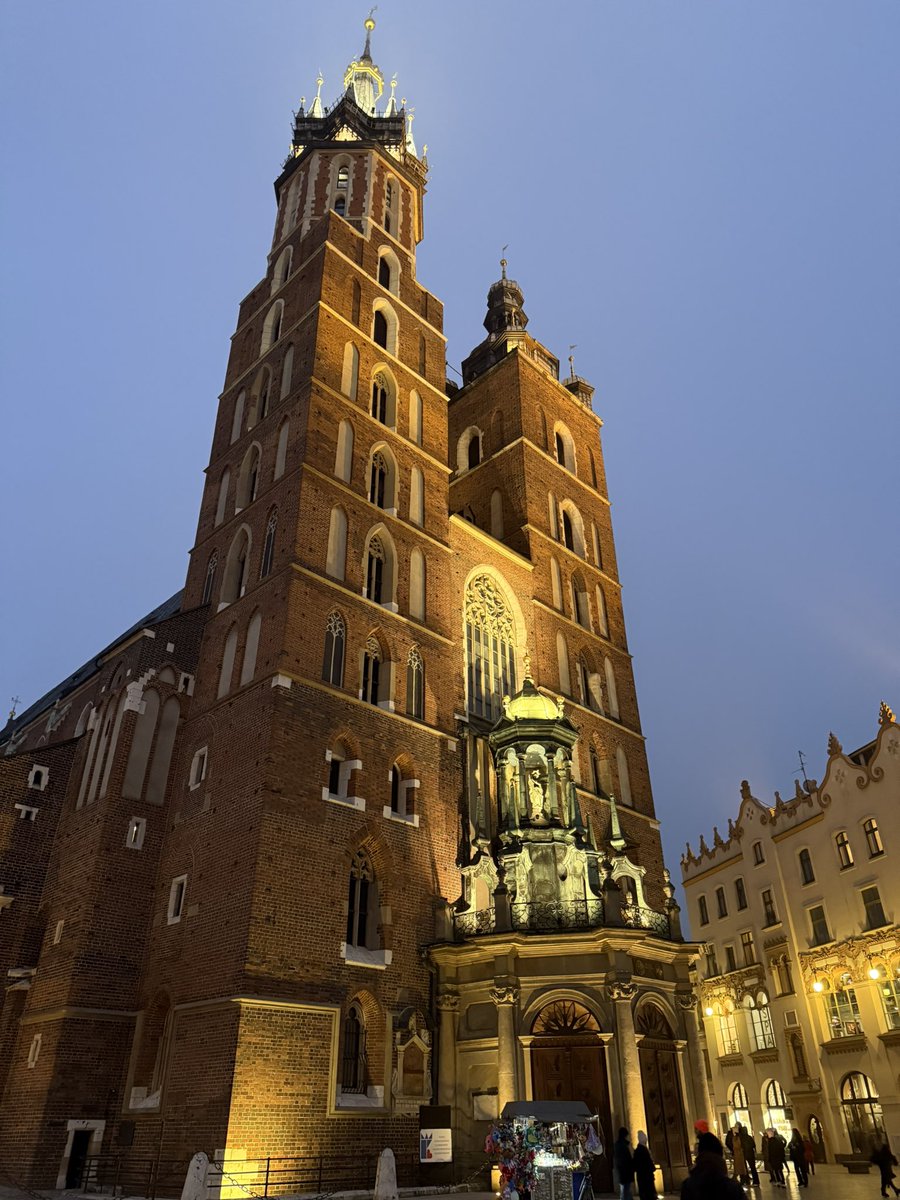 teacher_cath's tweet photo. Enjoying a few days in Krakow #EarlyRetirement 
Can highly recommend it. Lovely place and very friendly people. https://t.co/WAjcAB5P7n