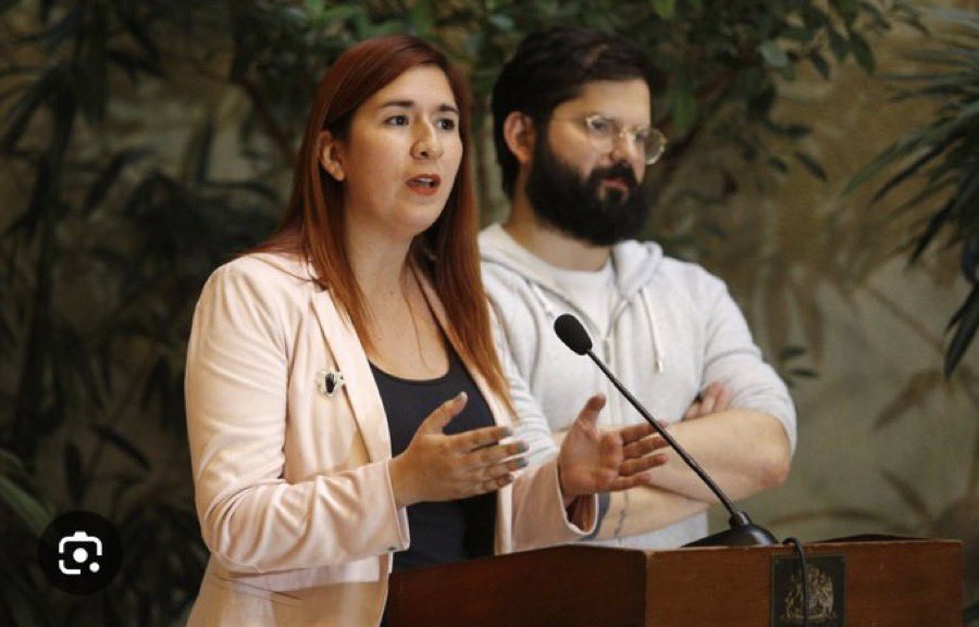 PamJiles's tweet photo. Y @CatalinaPerezS no está por sobre la ley?

@GabrielBoric https://t.co/X0YGrIiJ9a