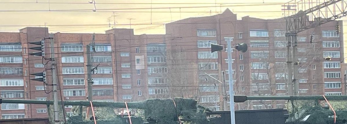 Archer83Able's tweet photo. 🚨 I was able to geolocate and thus confirm that the photo of North Korean M-1978/1989 Koksan 170mm SPGs was taken in Russia.

📍56.069386, 92.920244
Krasnoyarsk, central Russia

https://t.co/BOaR44uLeS https://t.co/LUHO2cllKZ