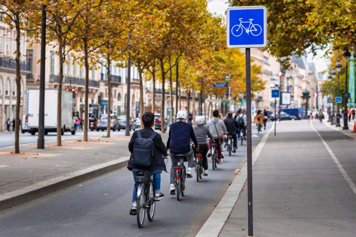 [Plan vélo en danger]
Le Gouvernement a annoncé la suppression des financements du fonds vélo en 2024-2025, menaçant des centaines de projets vélo. La FUB appelle les sénateurs à agir pour rétablir les 250M€ annuels promis dans le Plan Vélo 2023-2027.💪
👉urlr.me/nuet6