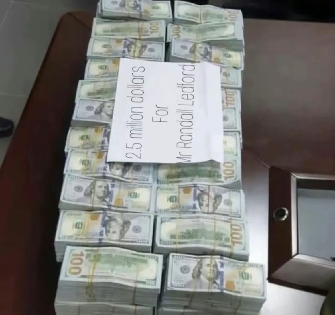 Evan Kate (@teladosh) on Twitter photo 