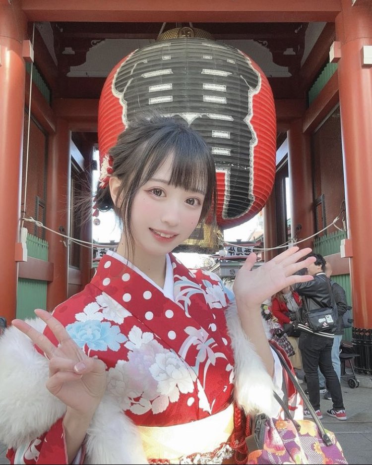 今日は『きものの日』👘

yamiちゃんは着物が良く似合うね✨

着物を着るとおしとやかになって、いつもとは違う自分になれる気がします😊

yamiちゃんと着物デートしてみたいな👫💓

#11月15日
#きものの日
#yami
#yamily
#推し事
@chanbaekkailu1 https://t.co/Dhz6t4omE2