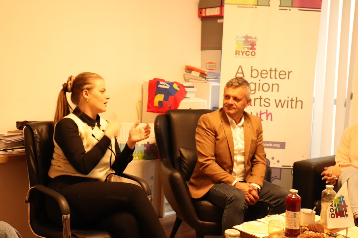 📝Journalists from #Kosovo joined RYCO Secretary General <a href="/albert_hani/">Albert Hani</a> , MSc  and Head of the Local Branch in #Kosovo, <a href="/gashi_krenare/">Krenare Gashi</a> , for a working breakfast in Pristina, engaging in insightful discussions on youth empowerment and peace-building in the Western Balkans.