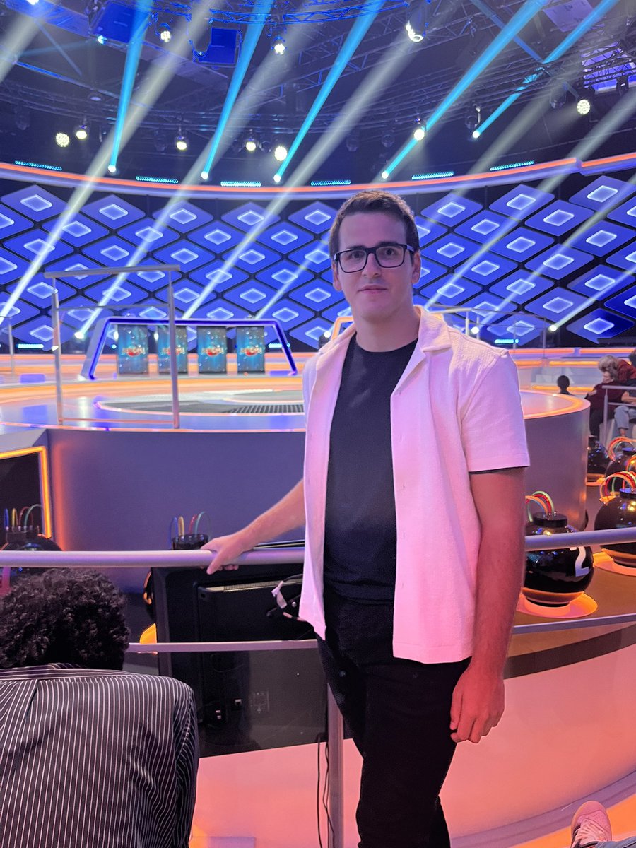Joel_cano_03's tweet photo. Hoy vuelvo a aplaudir en @BoomConcurso en esta nueva temporada.
No sabéis la ilusión que tenia por volver a este programa de público con el que he pasado tantas horas jajaja
(Se puede decir que me ha visto crecer 😜)

#Boom14N https://t.co/80726N2Evc