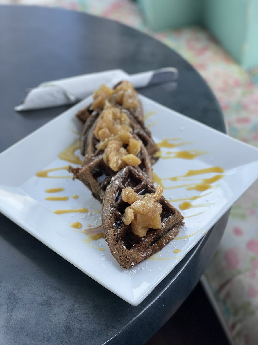 RawFoodCafeCT's tweet photo. The best gluten-free waffles in Fairfield County Ct. #eatrealfood https://t.co/2WtAftoyFh