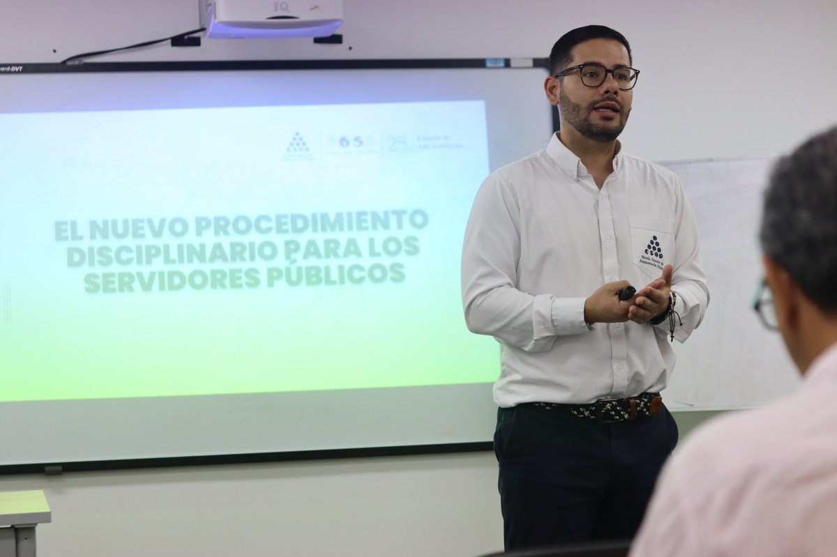 ESAPOficial's tweet photo. La Oficina de Control Interno Disciplinario (OCID) sigue fortaleciendo su plan de capacitación en el Caribe. Estamos en Cartagena, junto a la Dirección Territorial de Bolívar, Córdoba, Sucre y San Andrés Islas, promoviendo las mejores prácticas en el servicio público. 🌴✨ https://t.co/0ELcnGQBwq