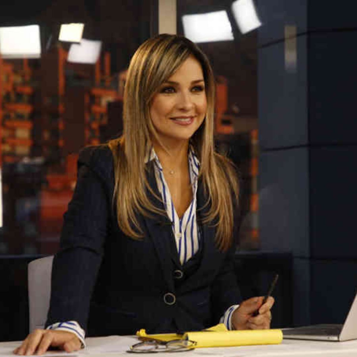 La valiente periodista <a href="/VickyDavilaH/">Vicky Dávila</a> anuncia su candidatura a la presidencia de Colombia 

¿Usted votaría por ella?

SÍ ❤️
NO 🔁

Déjame saber en los comentarios.