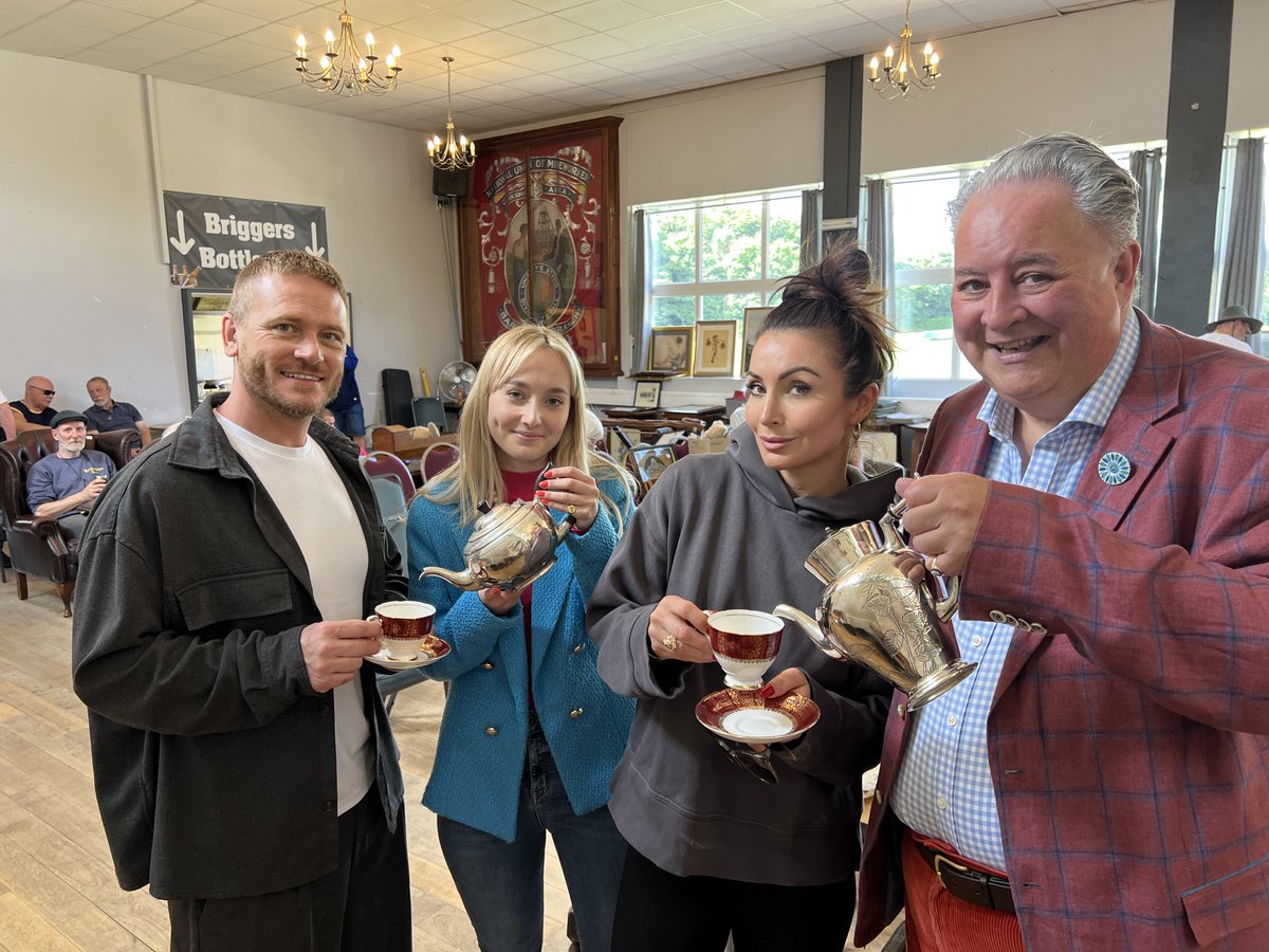 Antiques Road Trip (@antiqueroadtrip) on Twitter photo It's an Emmerdale-themed trip tonight! 🥳🥳🥳
Matthew Wolfenden (<a href="/MrMattWolfenden/">Matthew Wolfenden</a>) and <a href="/roxyshahidi/">Roxy Shahidi</a> shop their way around Yorkshire with the help of <a href="/Hettie_Jago/">Hettie Jago</a> and <a href="/MrStevenMoore/">Steven Moore</a>.
Celebrity Antiques Road Trip | 7PM on <a href="/BBCTwo/">BBC Two</a> It's an Emmerdale-themed trip tonight! 🥳🥳🥳
Matthew Wolfenden (<a href="/MrMattWolfenden/">Matthew Wolfenden</a>) and <a href="/roxyshahidi/">Roxy Shahidi</a> shop their way around Yorkshire with the help of <a href="/Hettie_Jago/">Hettie Jago</a> and <a href="/MrStevenMoore/">Steven Moore</a>.
Celebrity Antiques Road Trip | 7PM on <a href="/BBCTwo/">BBC Two</a>