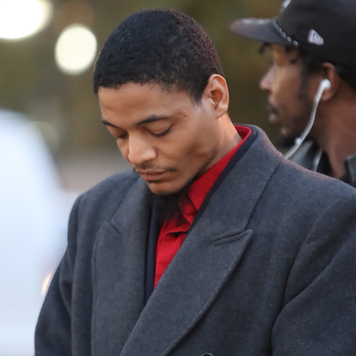 ACLUofKY's tweet image. The jail deaths crisis at LMDC continues to shatter families. Last night we stood with Shawna Hughes's son at a vigil that was held in her honor a week after she died in the facility. We will continue our work to end deaths at LMDC. An arrest should not mean a death sentence.