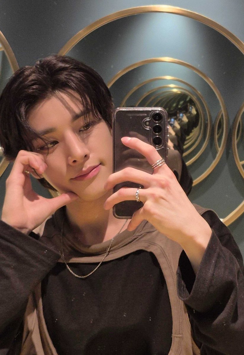 diary_dini's tweet photo. Happy birthday JAKE 
you're my happiness
Semoga di ulang tahunmu kamu mendapatkan banyak cinta dan sehat selalu yaa 🥰

#NovemberGlowsMaJAKEcally #HappyJakeDay 
#재윤이의_스물둘은_애브리데이햄복 #JAKE #제이크 @ENHYPEN_members @ENHYPEN https://t.co/GDGtWlZCr5