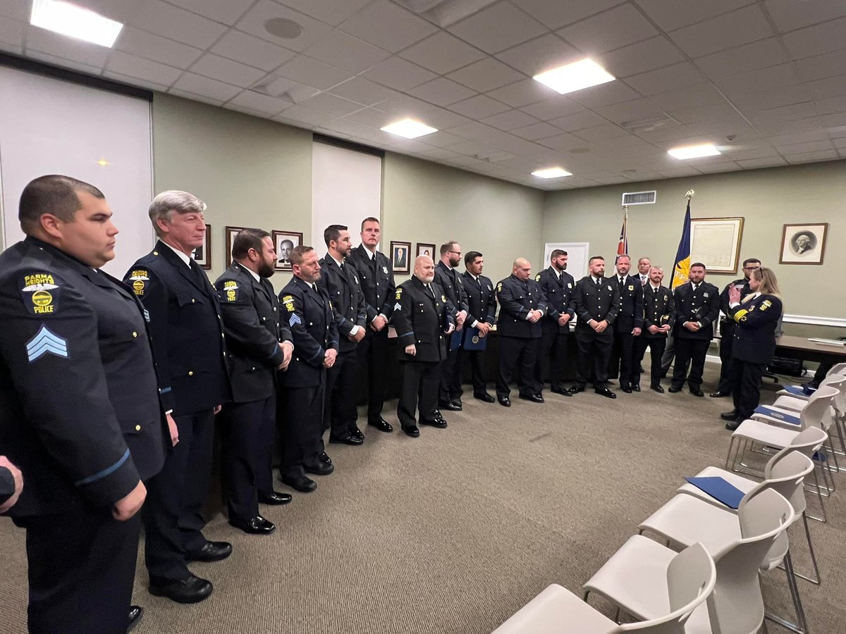 ParmaHts's tweet photo. On Tuesday, the Parma Heights Police Department held their first awards ceremony during the city council meeting with Mayor Marie Gallo to honor officers for extraordinary life-saving actions and acts of bravery—moments that truly define what it means to serve and protect. https://t.co/MUW5NZagHb