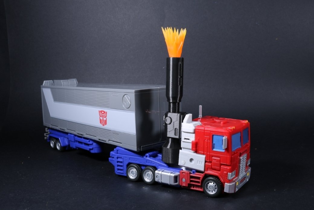 Funbie Studios (@funbiestudios) on Twitter photo Transformation works much like how he does it originally and the folded up arm should tuck into its proper place on the side of the cab. And the fusion canon can be shortened to become a smokestack standin, with effect parts! Transformation works much like how he does it originally and the folded up arm should tuck into its proper place on the side of the cab. And the fusion canon can be shortened to become a smokestack standin, with effect parts!