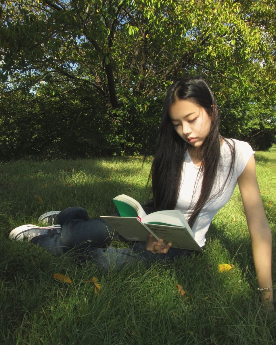SupportGWSN's tweet photo. [#LENA]

First single album

<Litotes>

Available now 💚

#공원소녀 #GWSN #GirlsinthePark #公園少女 #公园少女 @official_GWSN #레나 #レナ https://t.co/Du8aAkfeLg