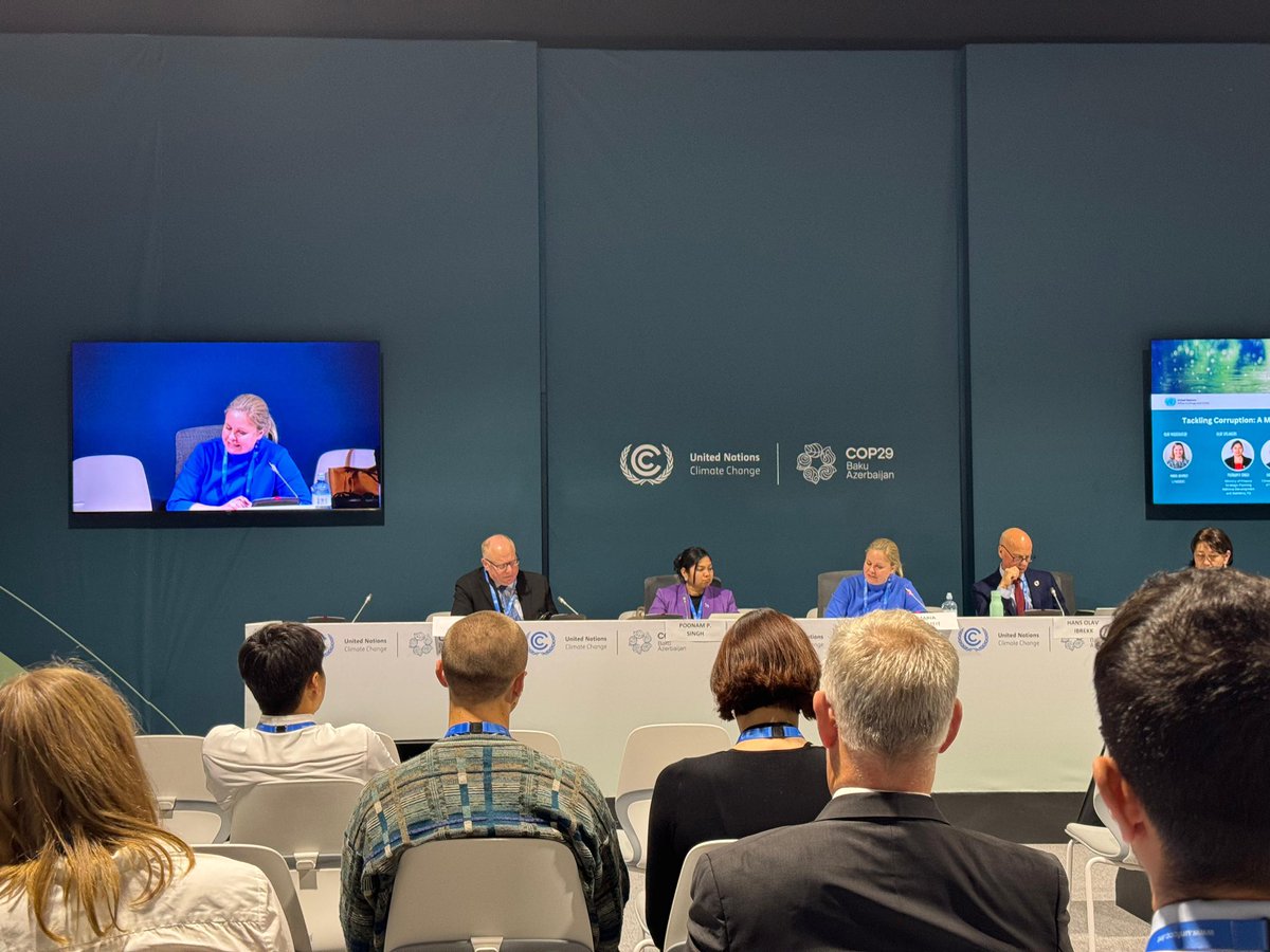 Maria Adomeit tweet media