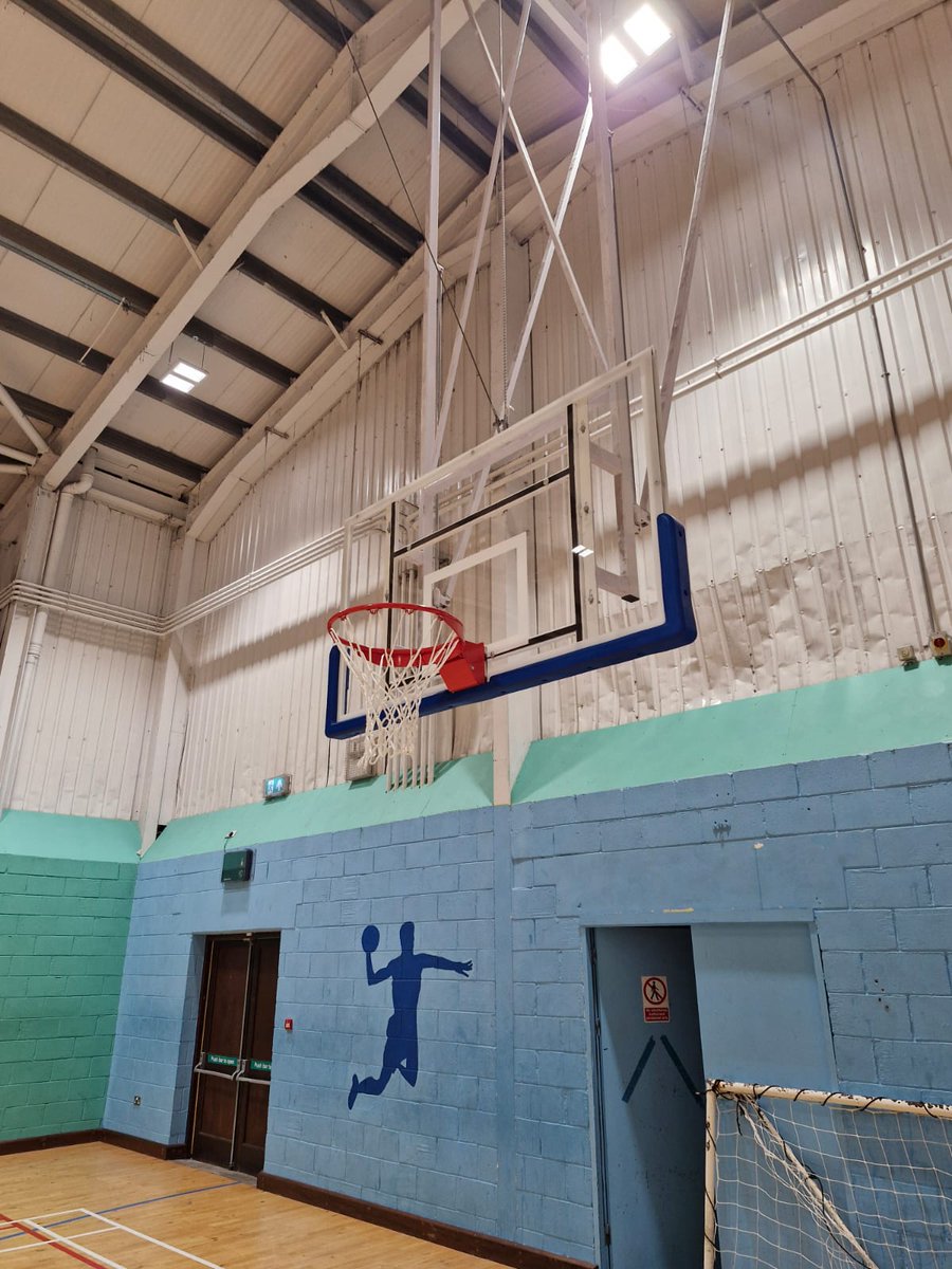omwsupplies's tweet photo. New backboards, rims and padding installed in Ballina Community Sports Centre 🏀🏀🏀 visit https://t.co/VCJr4VrFxt for full range of basketball equipment!!!
@BballIrl #basketball #omwsupplies #bball https://t.co/C4TyItFAVg