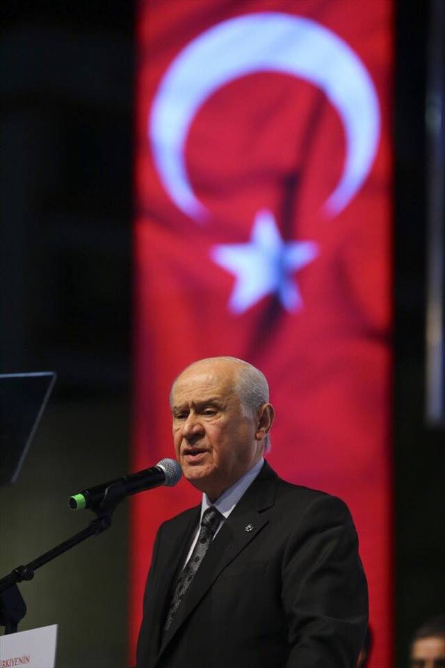 DEVLET BAHÇELİ İSMİNİ KALDIRMAK!

CHP’deki ikiyüzlülük ve pişkinlik seviyesi gün geçtikçe artıyor. Akıl, mantık ve ahlak seviyesi de doğal olarak günden güne azalıyor. Bunun bir örneğini en son geçtiğimiz günlerde Manisa’da gösterdiler…

Manisa Büyükşehir Belediyesi Meclis