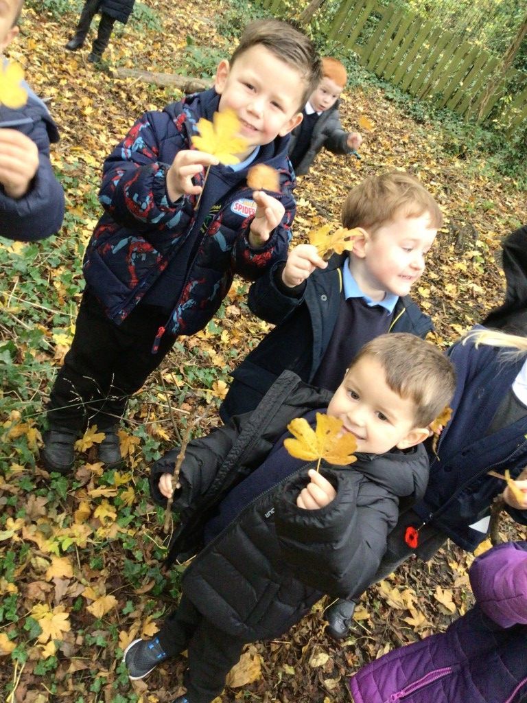 MonkwoodPrimary's tweet photo. 🎆 Last Tuesday, we celebrated Bonfire Night. We talked about our own experiences of fireworks and Bonfire Night, and shared our photos through class dojo!

Read the full story 👇
https://t.co/wfY3xUpKnh https://t.co/miP7qRwN02