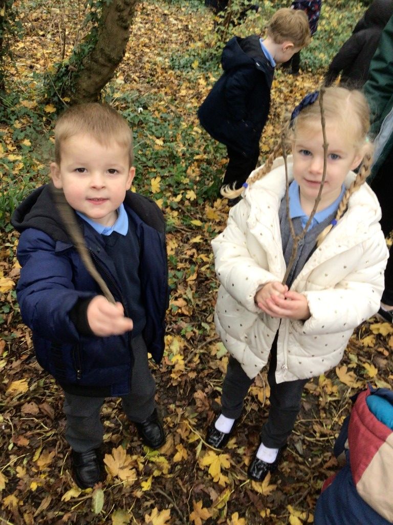 MonkwoodPrimary's tweet photo. 🎆 Last Tuesday, we celebrated Bonfire Night. We talked about our own experiences of fireworks and Bonfire Night, and shared our photos through class dojo!

Read the full story 👇
https://t.co/wfY3xUpKnh https://t.co/miP7qRwN02