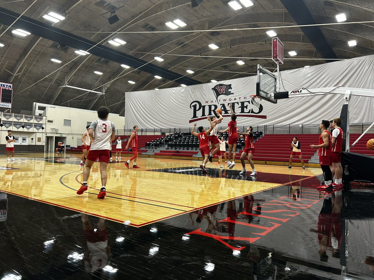 BenUMensBBall's tweet photo. The Eagles have landed in Washington… looking forward to playing Whitworth and Whitman #EagleUp #d3hoops https://t.co/6blkB4HLEo