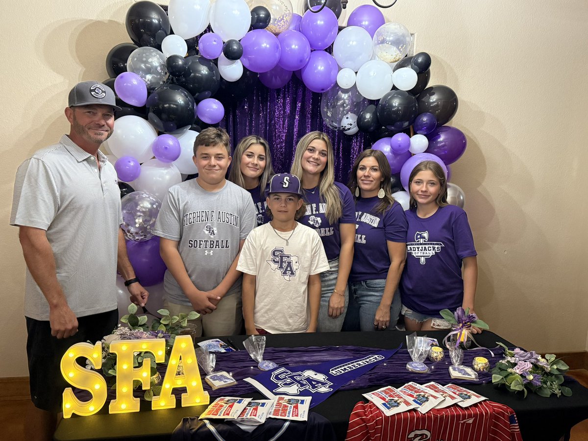 my next four 💜💜💜
<a href="/sfa_softball/">SFA Softball</a> <a href="/AxeEmJackson/">Coach Jackson</a> <a href="/CoachJaegersSFA/">Melanie Jaegers</a>