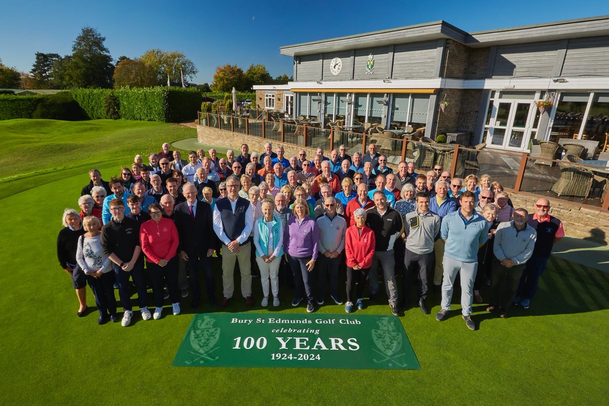Fortunately the weather was in our favour as the sun shone across the putting green on the official date of the centenary last month. Thank you to those who turned up for our centenary photo.
