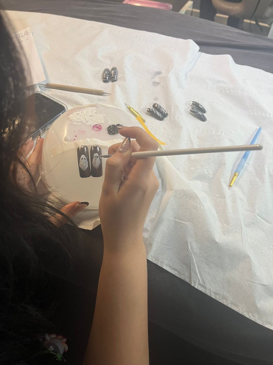 At the end of last month our Level 1, Hair and Beauty students at Royal Leamington Spa College took part in a Halloween themed competition.
There were some spook-tacular designs 👻 We can't wait to see the festive versions in the coming weeks! 🎄