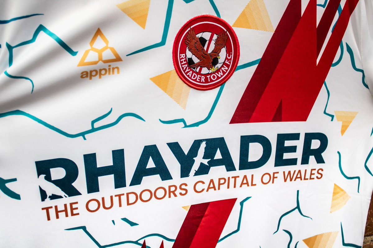 Tom Jones tweet media