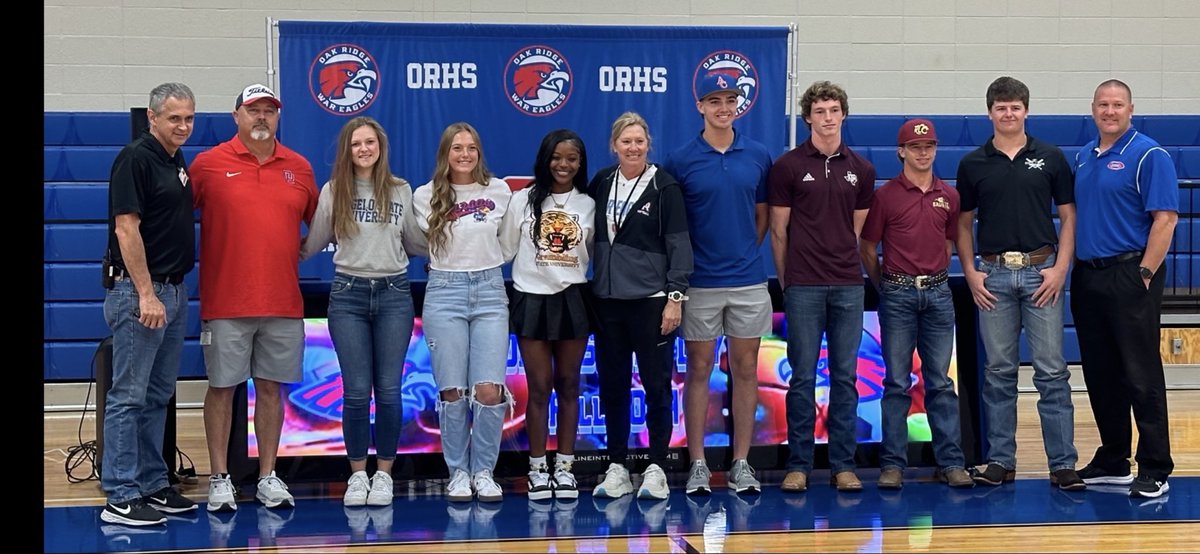 RidgeGolfTeam's tweet photo. Signing Day for @angeloathletics bound Addison Barber!  🏌️‍♀️ ⛳️ 🦅 🐏 @ORWarEagles https://t.co/Bj2a2xfCJk