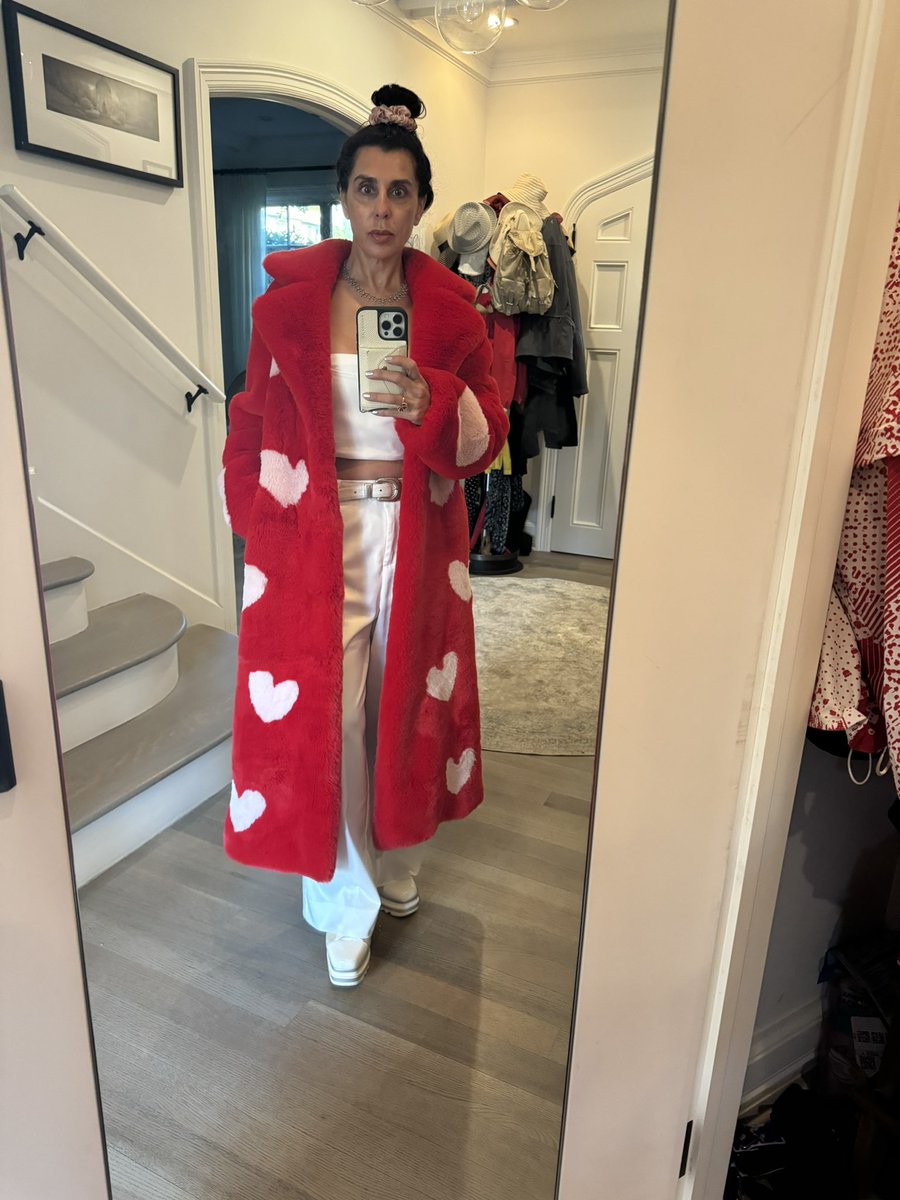 Dr. Martha Gulati ♥️🫀❤️🩹🇨🇦 (@drmarthagulati) on Twitter photo Heart vibes for #AHA24
Just about to leave.
#queenofhearts #queenofheartvibes
See you soon!
<a href="/HeartOTXHeartMD/">John P Erwin III MD MBA MACC (#BigPoppy )</a> <a href="/DBelardoMD/">Danielle Belardo, MD</a> <a href="/AnastasiaSMihai/">Dr Anastasia Mihailidou FAHA FCSANZ FESC</a> <a href="/mmamas1973/">Mamas A. Mamas</a> <a href="/dramitkhera/">Amit Khera</a> Heart vibes for #AHA24
Just about to leave.
#queenofhearts #queenofheartvibes
See you soon!
<a href="/HeartOTXHeartMD/">John P Erwin III MD MBA MACC (#BigPoppy )</a> <a href="/DBelardoMD/">Danielle Belardo, MD</a> <a href="/AnastasiaSMihai/">Dr Anastasia Mihailidou FAHA FCSANZ FESC</a> <a href="/mmamas1973/">Mamas A. Mamas</a> <a href="/dramitkhera/">Amit Khera</a>