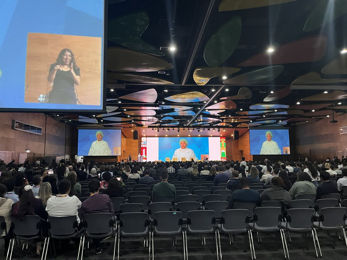 geopranauri's tweet image. 🧵 Desde el Foro Mundial de Datos en Medellín, hablemos de datos abiertos, soberanía de datos y gobernanza. ¿Quién tiene la propiedad? ¿Quién garantiza la transparencia? ¿Y el acceso? Reflexionemos juntos. 👇 #DataForum #GobernanzaDeDatos