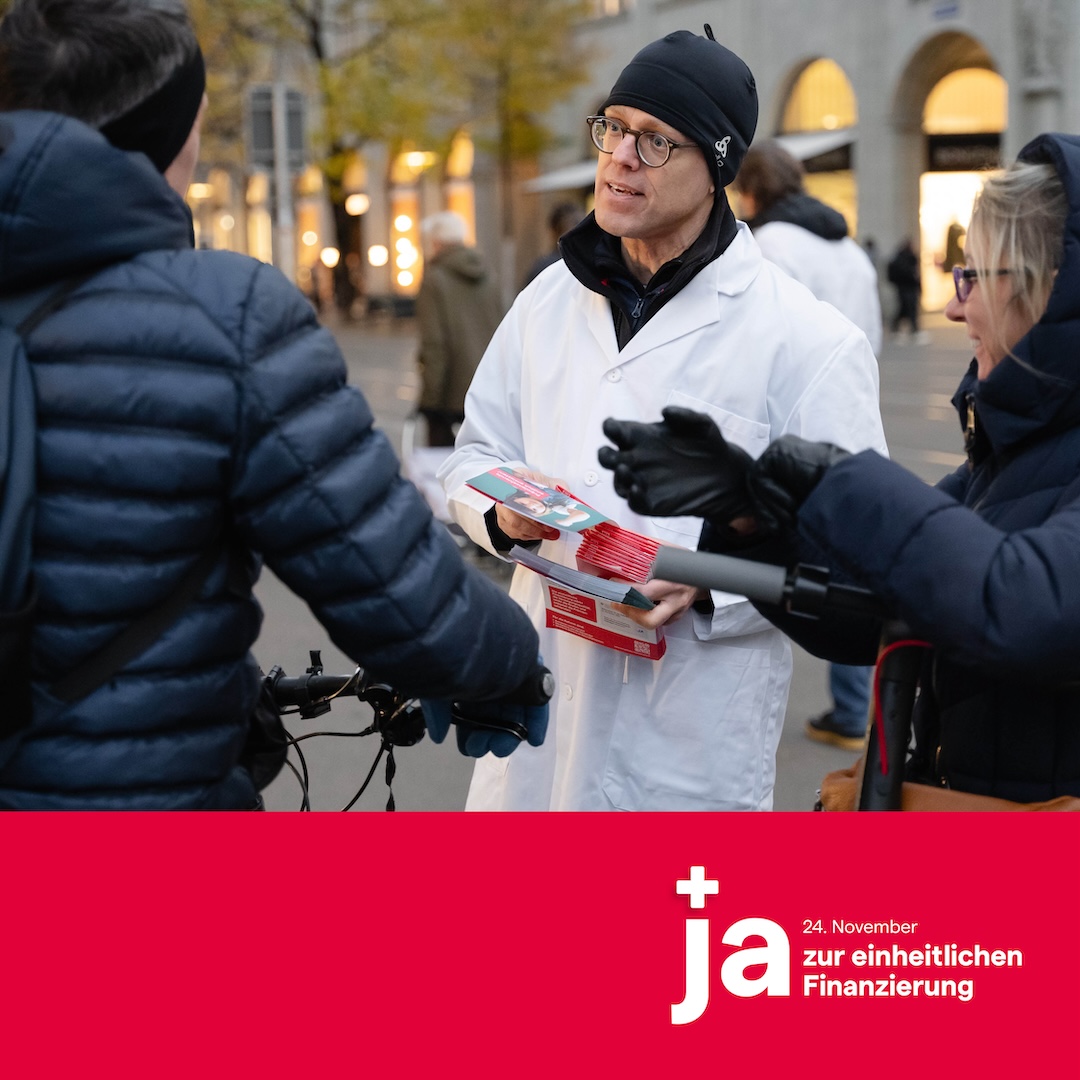 KVG_Aenderung's tweet photo. Gestern waren auch in Zürich viele engagierte Unterstützerinnen und Unterstützer für die einheitliche Finanzierung im Einsatz 🔥, um so viele Zürcherinnen und Zürcher, wie möglich, zu überzeugen. Denn es zählt jede einzelne Stimme! 🗳️

Vielen Dank an alle Beteiligten für das grosse Engagement. 💪

#EinheitlicheFinanzierung #Abst24 #CHVote

@spitexzh @fdp_zh @VerbandK @HausaerzteCH @balmer_bettina