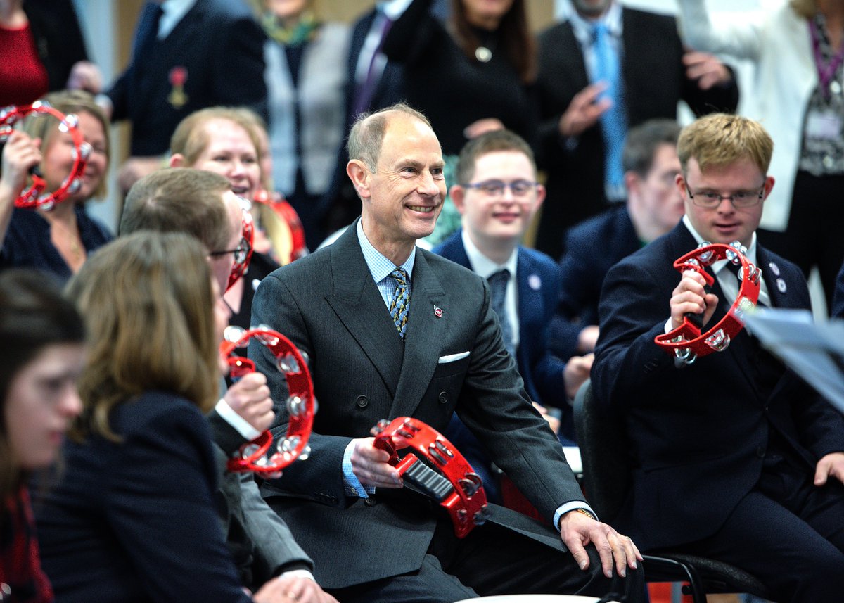 MMPPorts's tweet image. Honoured to host HRH The Duke of Edinburgh at our @MusicManProject Portsmouth session, enjoying a lively performances by our talented members. Thanks to HRH for supporting &amp;amp; spotlighting our initiatives. #PortsmouthDSA #MusicManProjectPortsmouth
