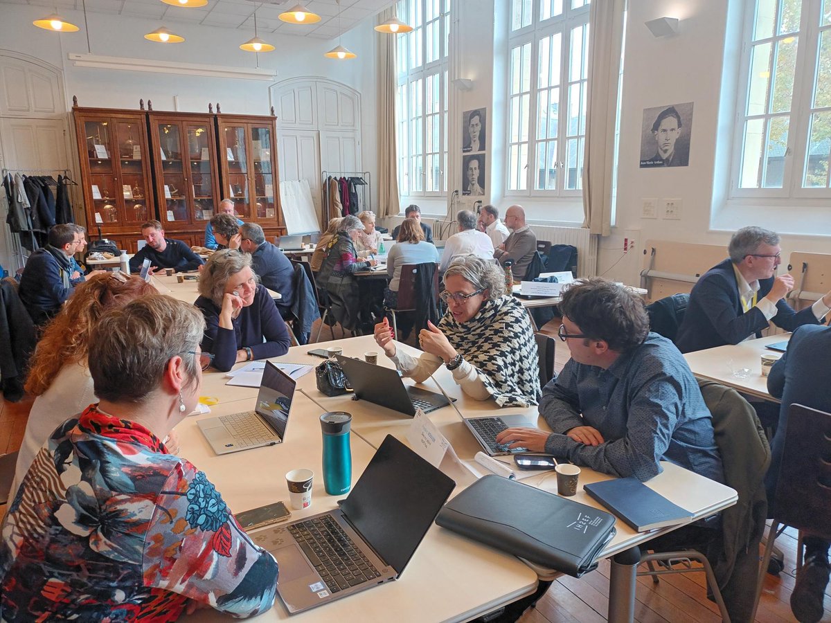 Ih2ef's tweet photo. #CycleIH2EF session 3 à Paris : poursuite des travaux des auditeurs et auditrices
💬Après une première approche de terrain autour de l'#autonomie et la #responsabilité des cadres éducatifs, c'est au tour de l'administration centrale et d'institutions nationales de livrer leur regard sur ce sujet