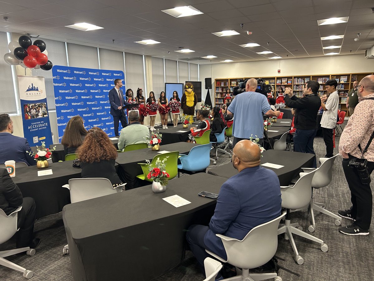 Franklin principal Mr. Falke thanking DEF and Walmart for donating $25,000 to our schools. The Hillcrest Vertical Team keeps getting better, especially with support from our community!