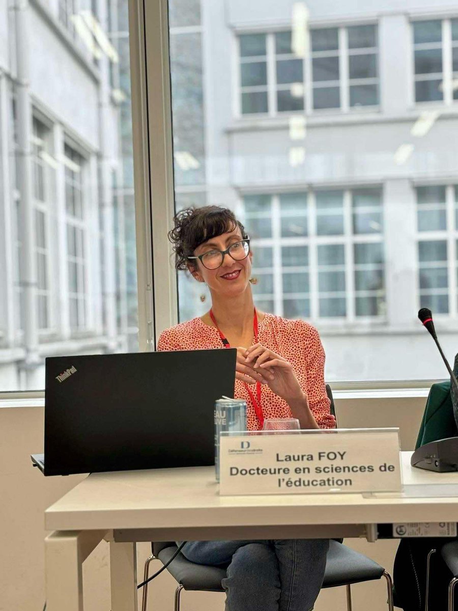 Laura Foy a été récompensée pour son travail de recherche et sa thèse intitulée: 

« Quand la race fait école : place et rôle de la race dans l’activité professionnelle des enseignants de territoires hyper-paupérisés »

🔗 theses.fr/2023AIXM0100