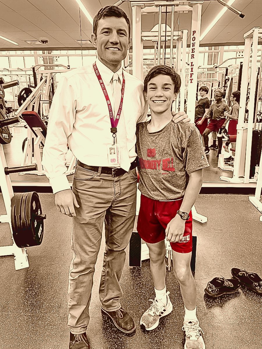 MontgomeryBell's tweet image. Dominic Simpson '30 just broke one of the oldest MBA records. As part of the Presidential Fitness Test, he knocked out 37 pull-ups. The previous record holder?? His uncle Patrick, who was there to cheer on and congratulate his nephew.
