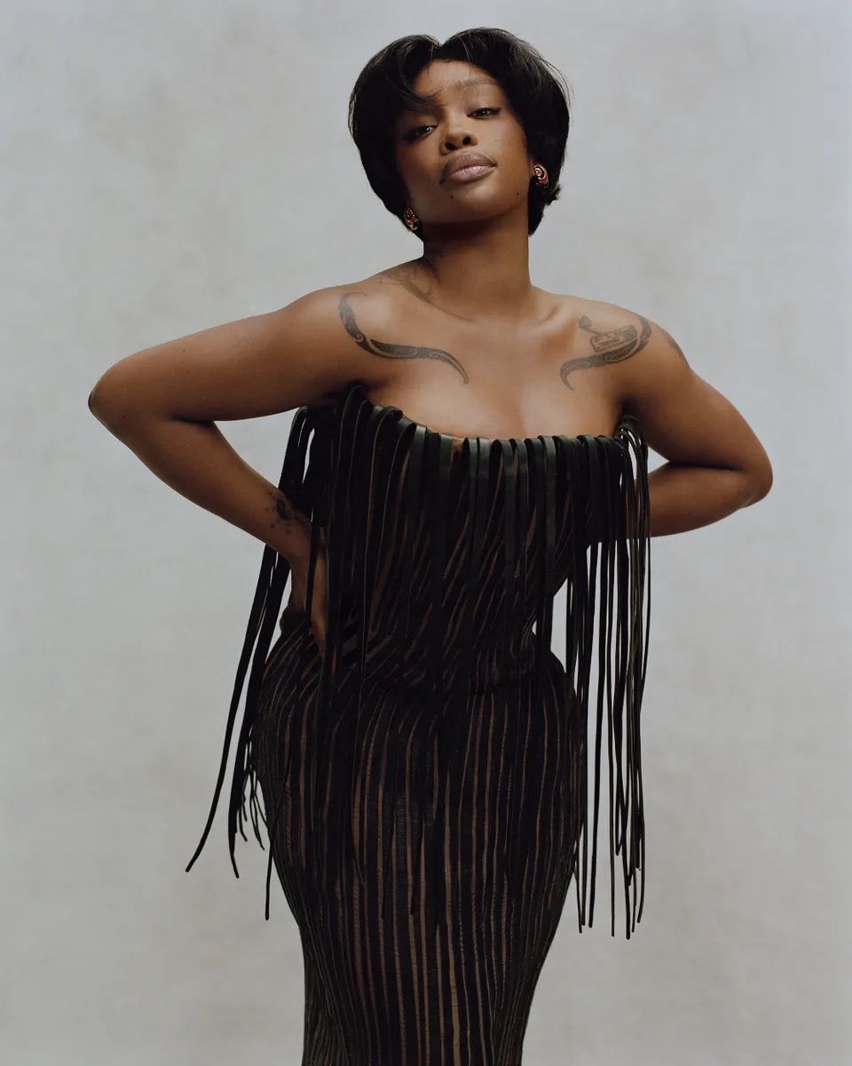 PopBase's tweet image. SZA plans to release two projects this Autumn, SOS Deluxe and her third studio album, LANA. (via British Vogue)