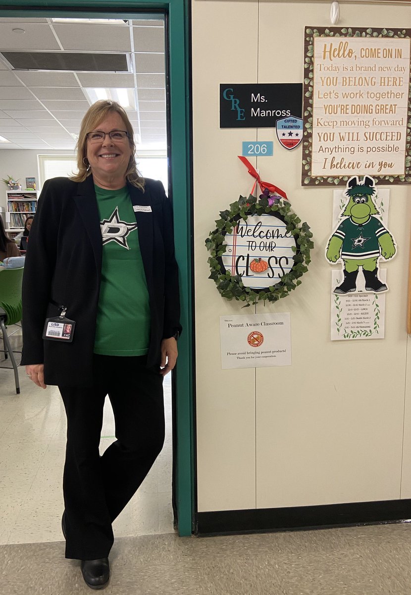 Dress like your dream job today at GRE!  My dream job would be to be a part of Community Relations and Foundations for the DALLAS STARS! <a href="/DallasStars/">X - Dallas Stars</a> #gr8gators <a href="/GardenRidgeES/">Garden Ridge ES</a>