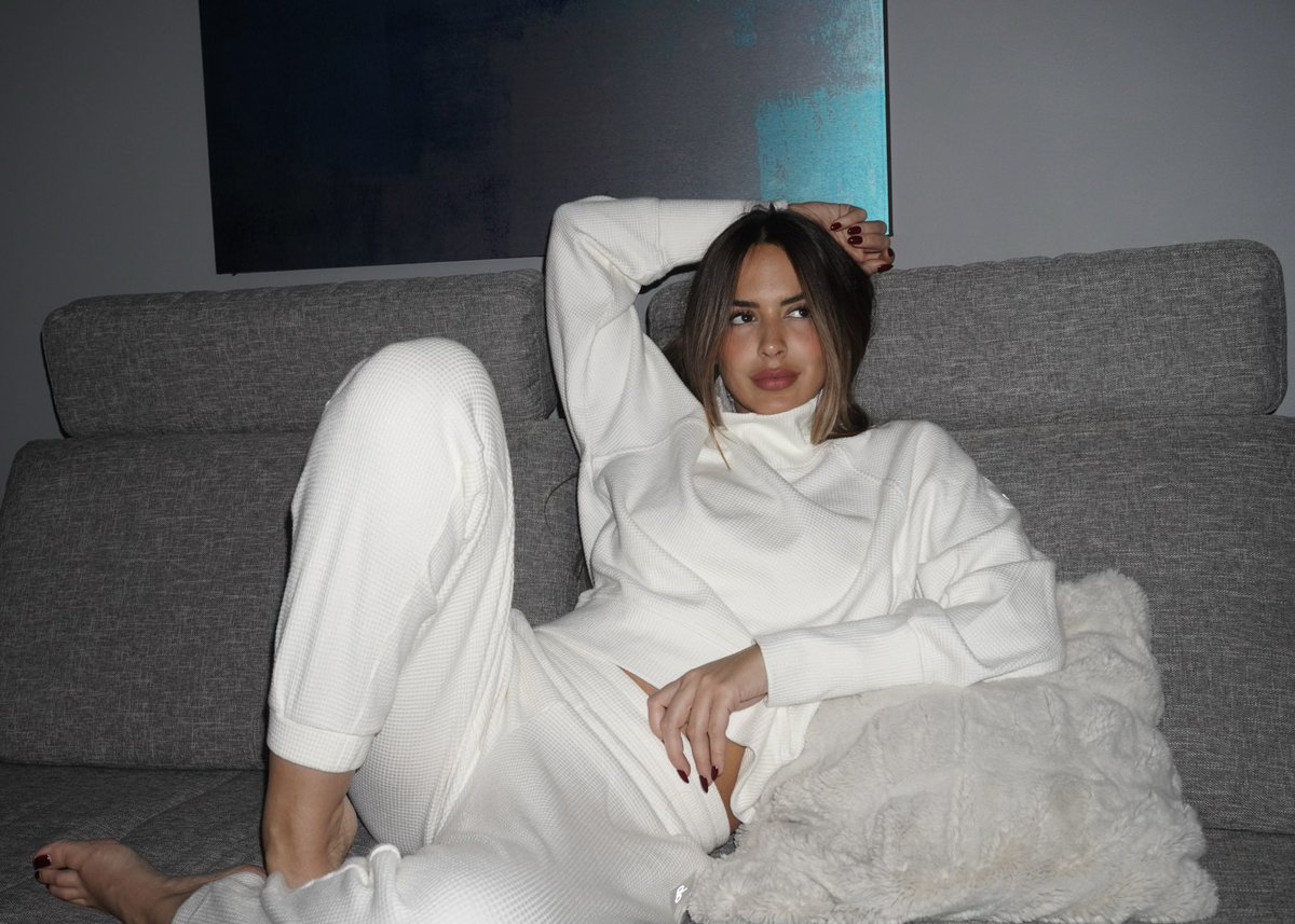 Comfy with <a href="/aloyoga/">Alo Yoga</a>