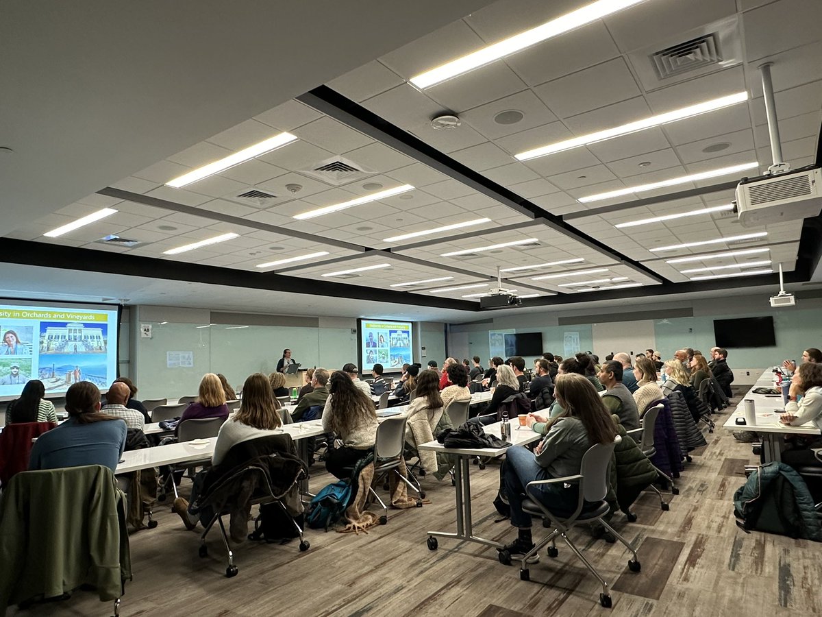 CSU_Ecology's tweet image. It was wonderful to learn about Dr. Liba Pejchar’s research on preserving bird biodiversity in urban ecosystems, and to hear about new insights from her recent sabbatical in Finland and Italy. Thanks to everyone who joined us for the Distinguished Ecologist seminar and reception!