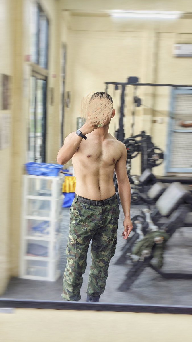 ช่วยซื่อป๊อปเปอร์หน่อยครับ...#poppers