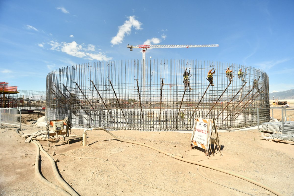 PCLConstruction's tweet image. 📣 #ProjectMilestone: The @Sundt &amp;amp; PCL JV team on the @SLCPU's Water Reclamation Facility has hit 1.5 million work hours, reshaping the city's infrastructure! 💧

This milestone highlights how our integrated teams, driven by shared values, operate as one. 👏

#SustainableWater